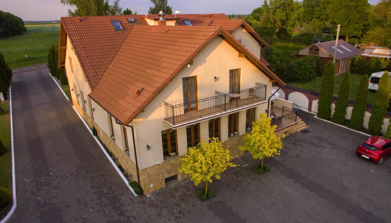 Hotel Radzewice Exterior foto